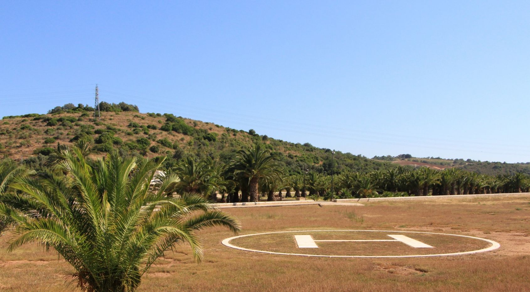 Algarve river front villa with boat access to the Arade river & atlantic ocean in Silves