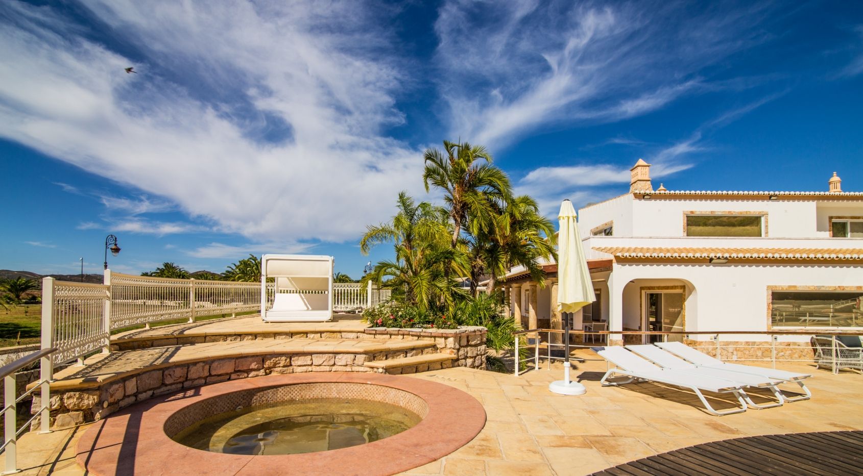 Algarve river front villa with boat access to the Arade river & atlantic ocean in Silves