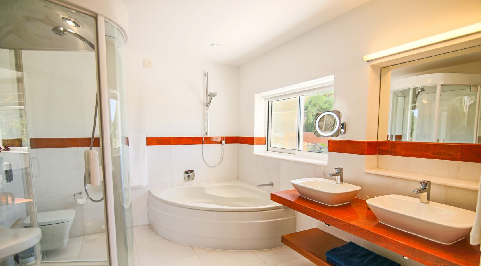 Algarve river front villa with boat access to the Arade river & atlantic ocean in Silves