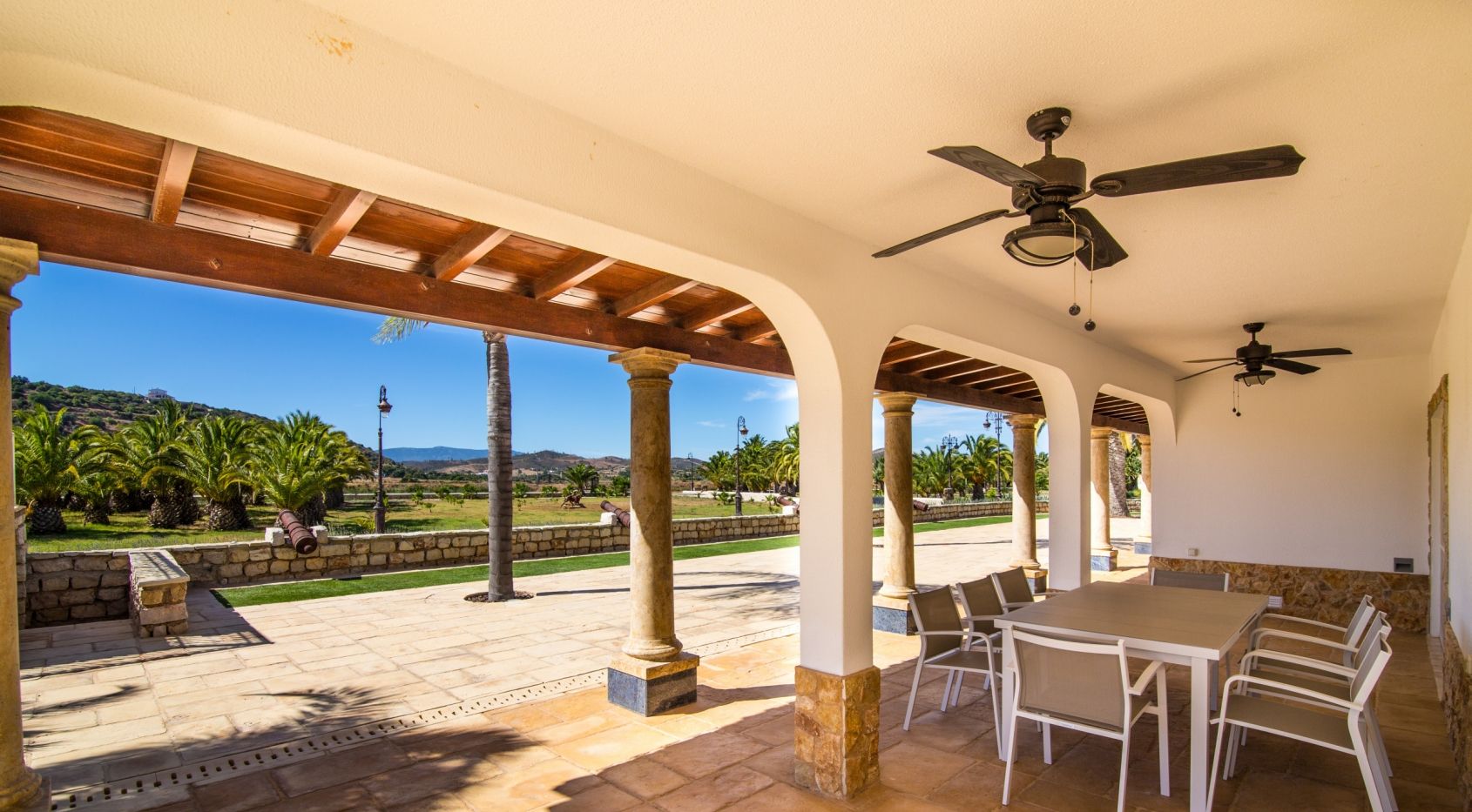 Algarve river front villa with boat access to the Arade river & atlantic ocean in Silves