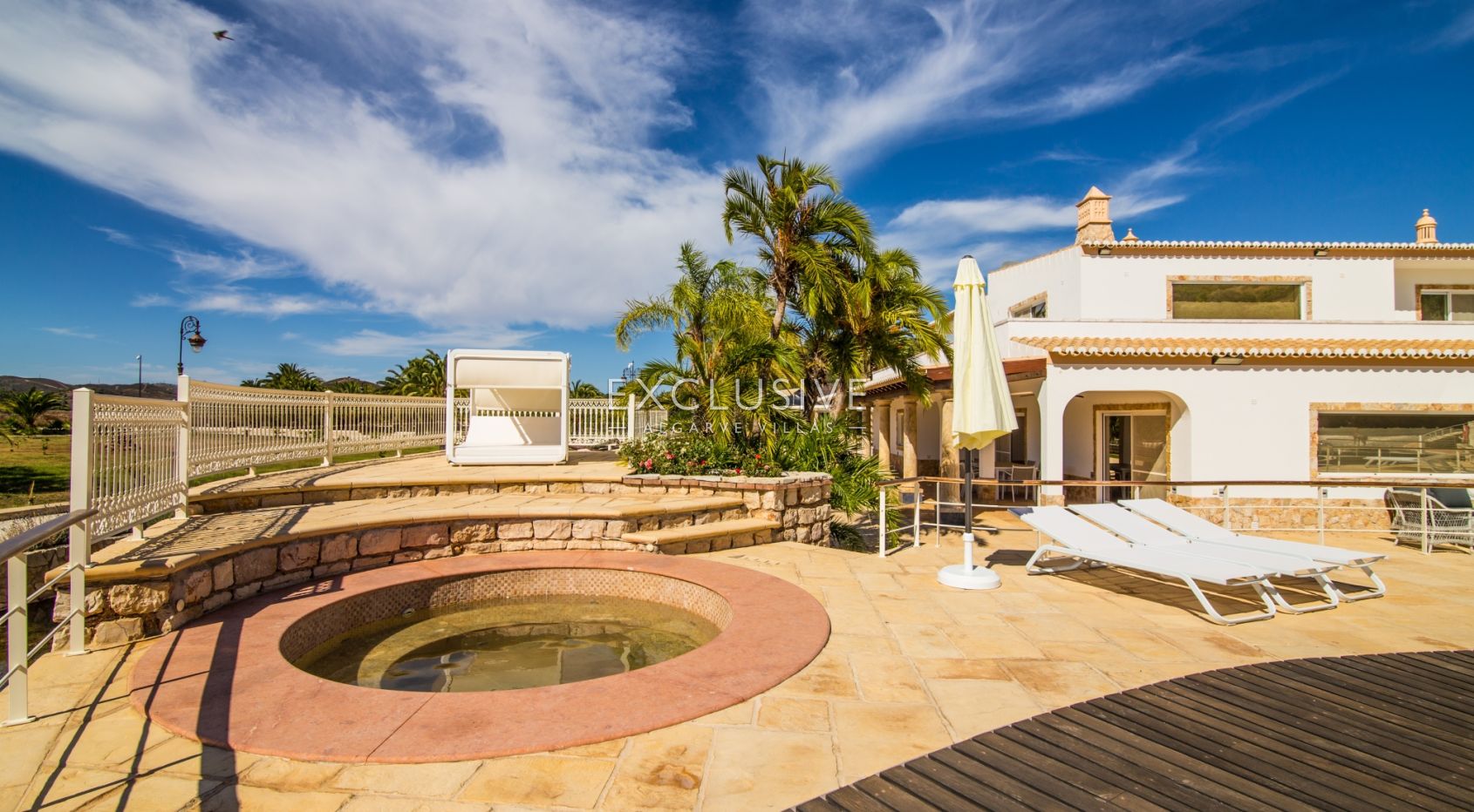 Algarve river front villa with boat access to the Arade river & atlantic ocean in Silves