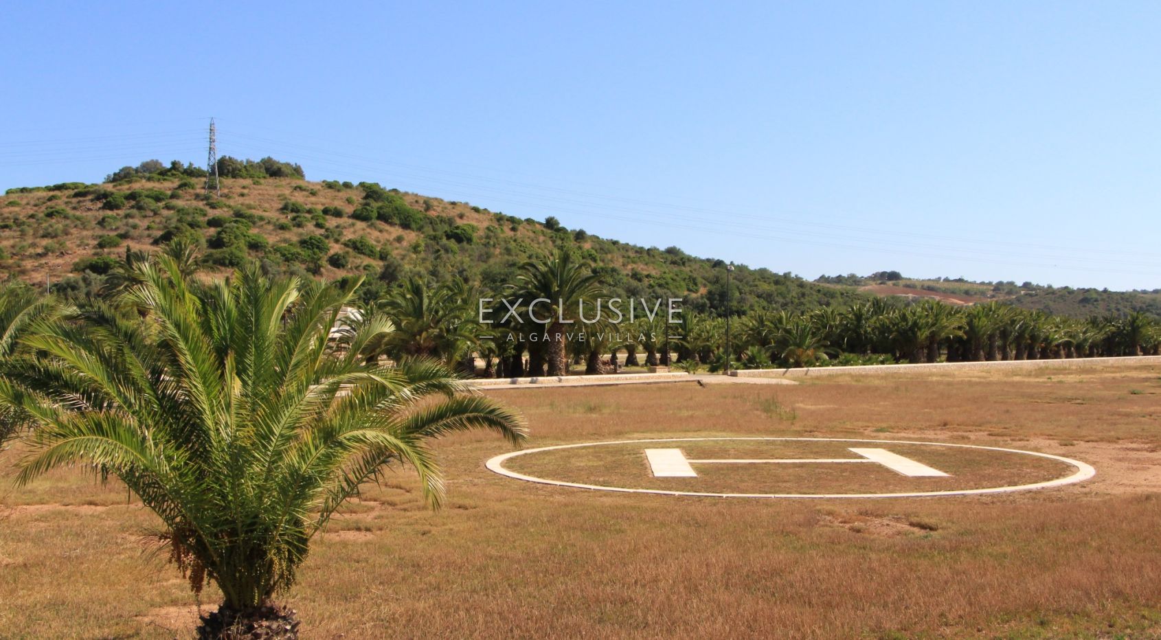 Algarve river front villa with boat access to the Arade river & atlantic ocean in Silves