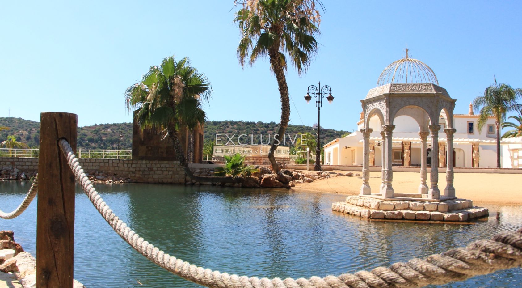 Algarve river front villa with boat access to the Arade river & atlantic ocean in Silves