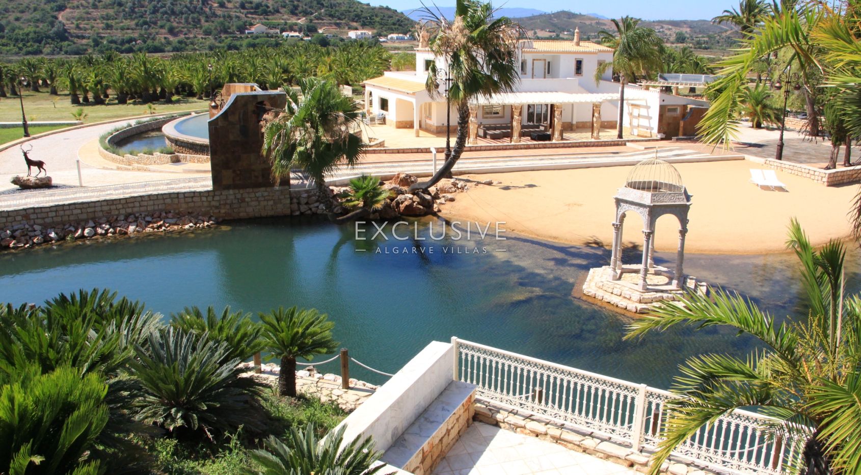 Algarve river front villa with boat access to the Arade river & atlantic ocean in Silves