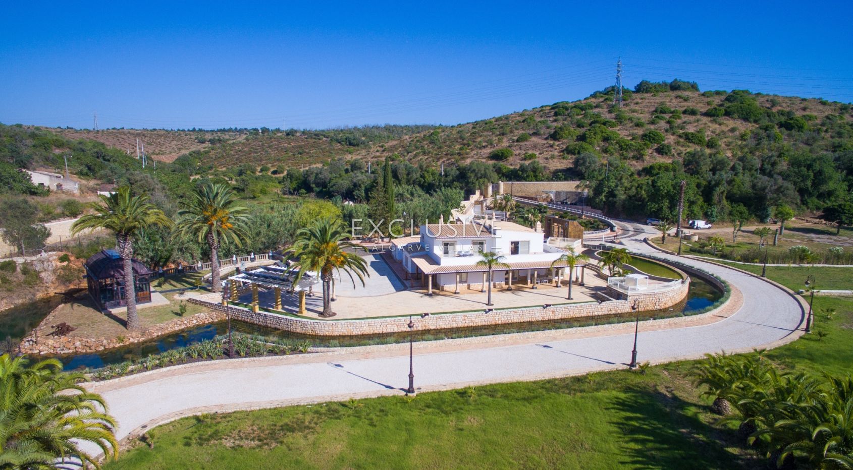 Algarve river front villa with boat access to the Arade river & atlantic ocean in Silves