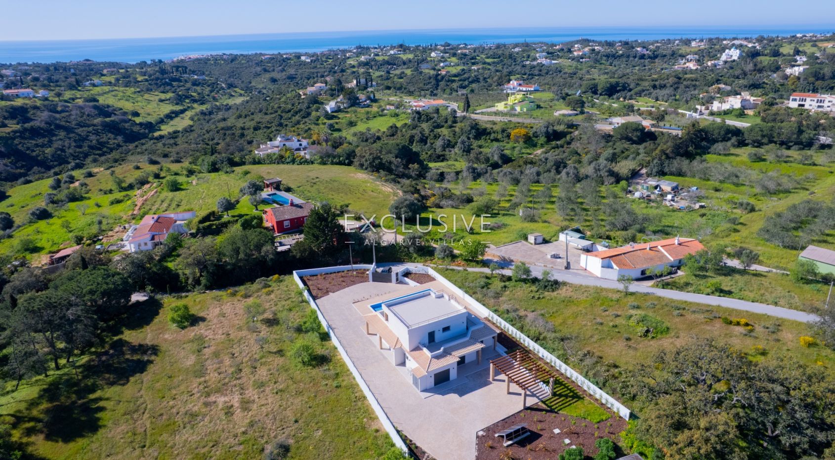 New large villa, sea views in Caramujeira, Carvoeiro
