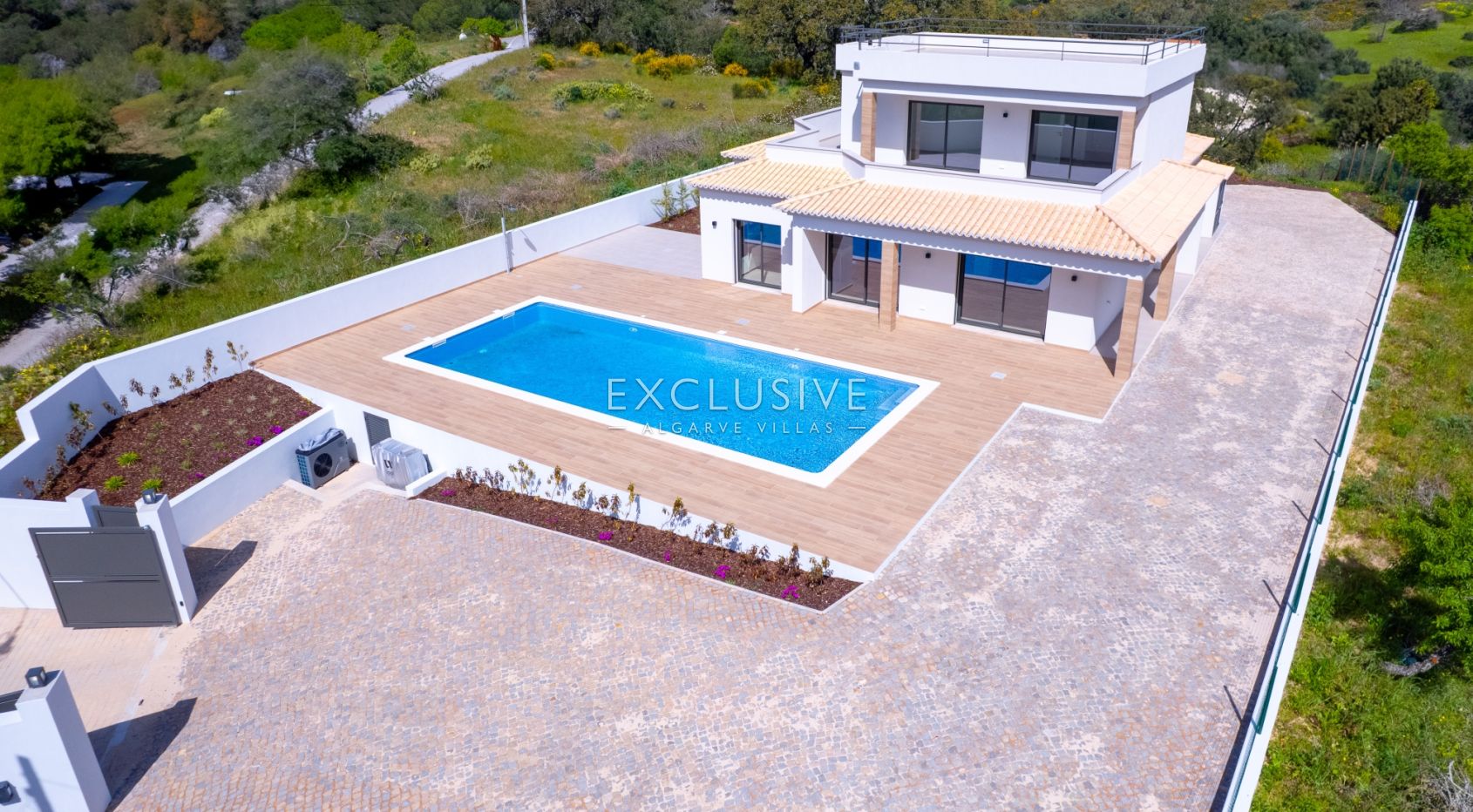 New large villa, sea views in Caramujeira, Carvoeiro