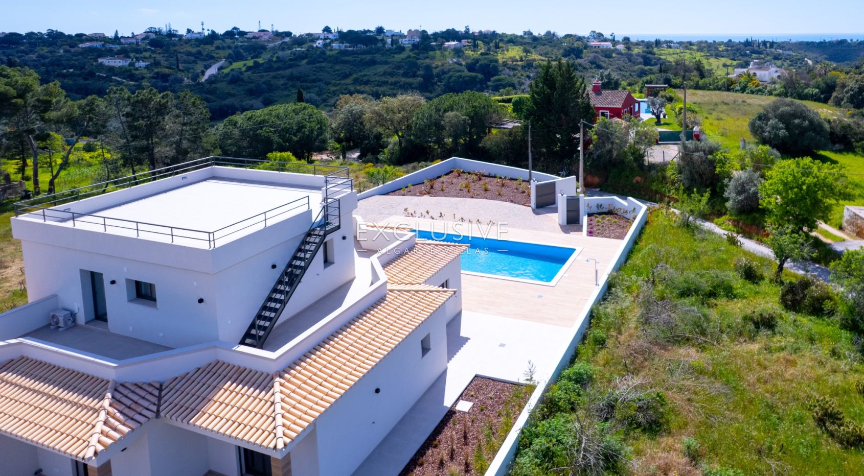 New large villa, sea views in Caramujeira, Carvoeiro
