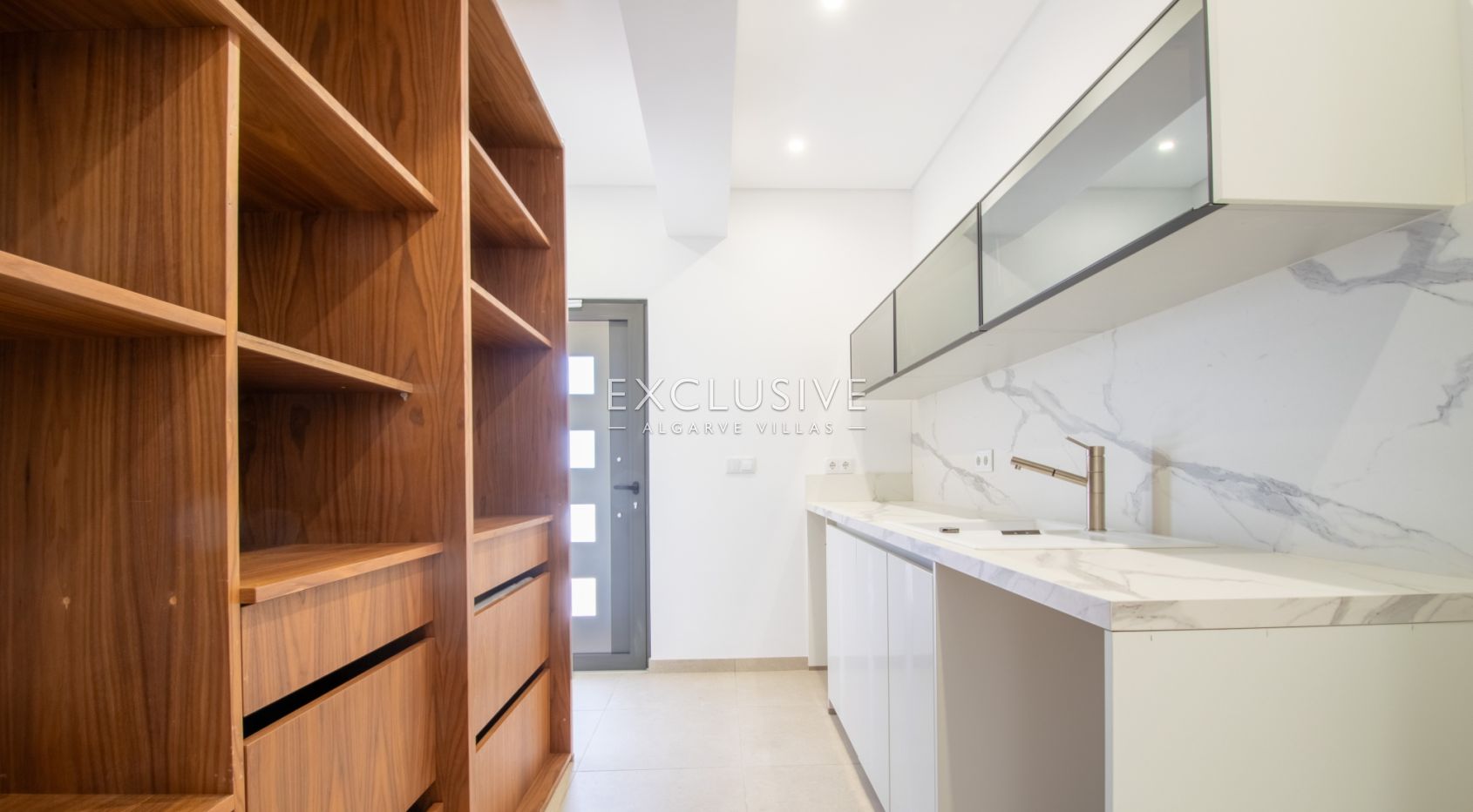 New large villa, sea views in Caramujeira, Carvoeiro
