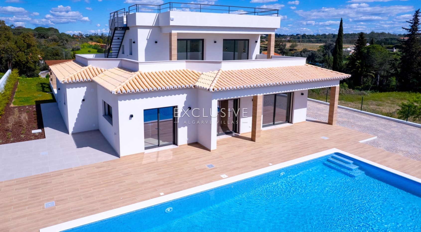 New large villa, sea views in Caramujeira, Carvoeiro