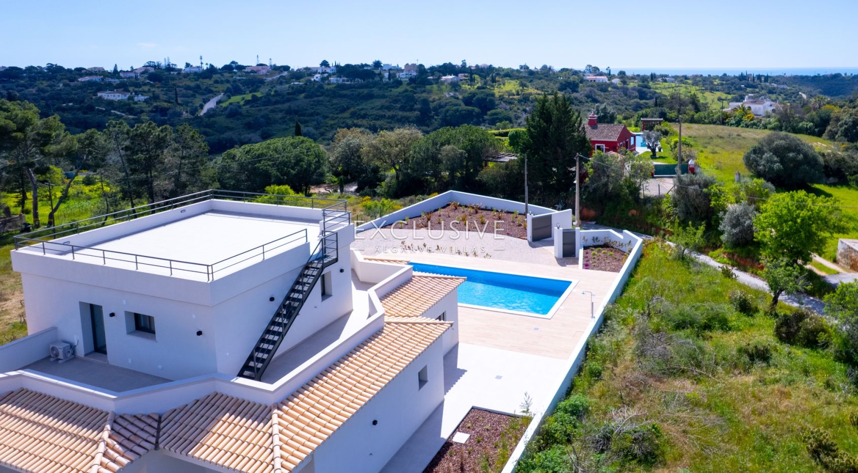 New large villa, sea views in Caramujeira, Carvoeiro