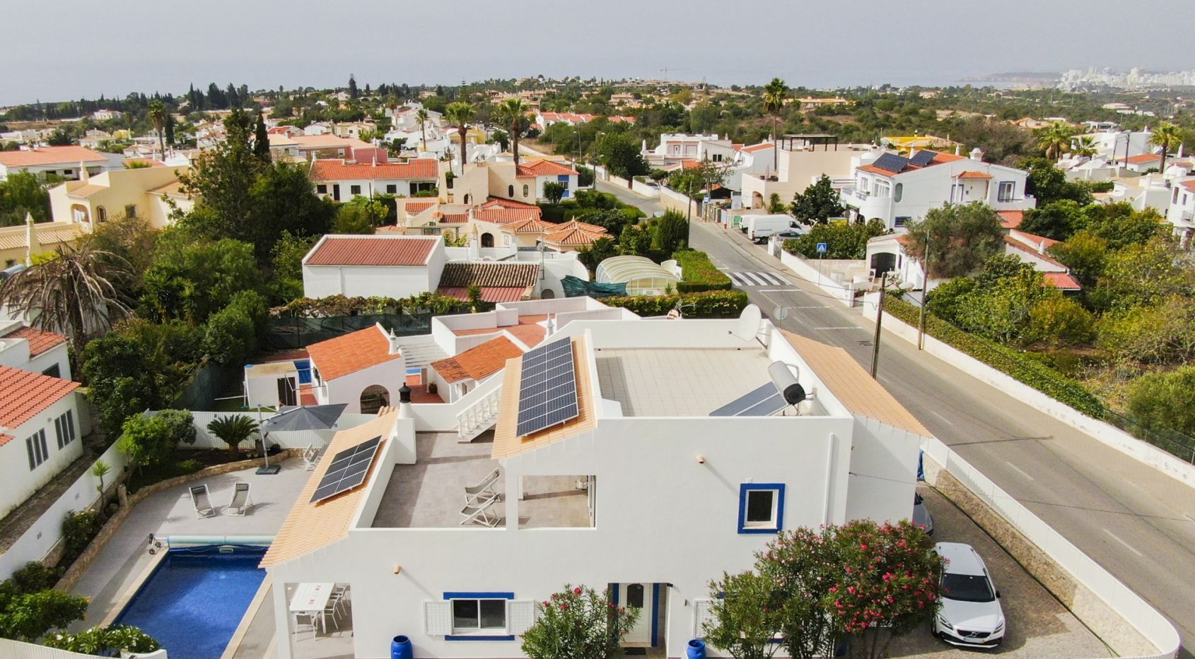 Imaculada moradia V4 com piscina privada em Carvoeiro