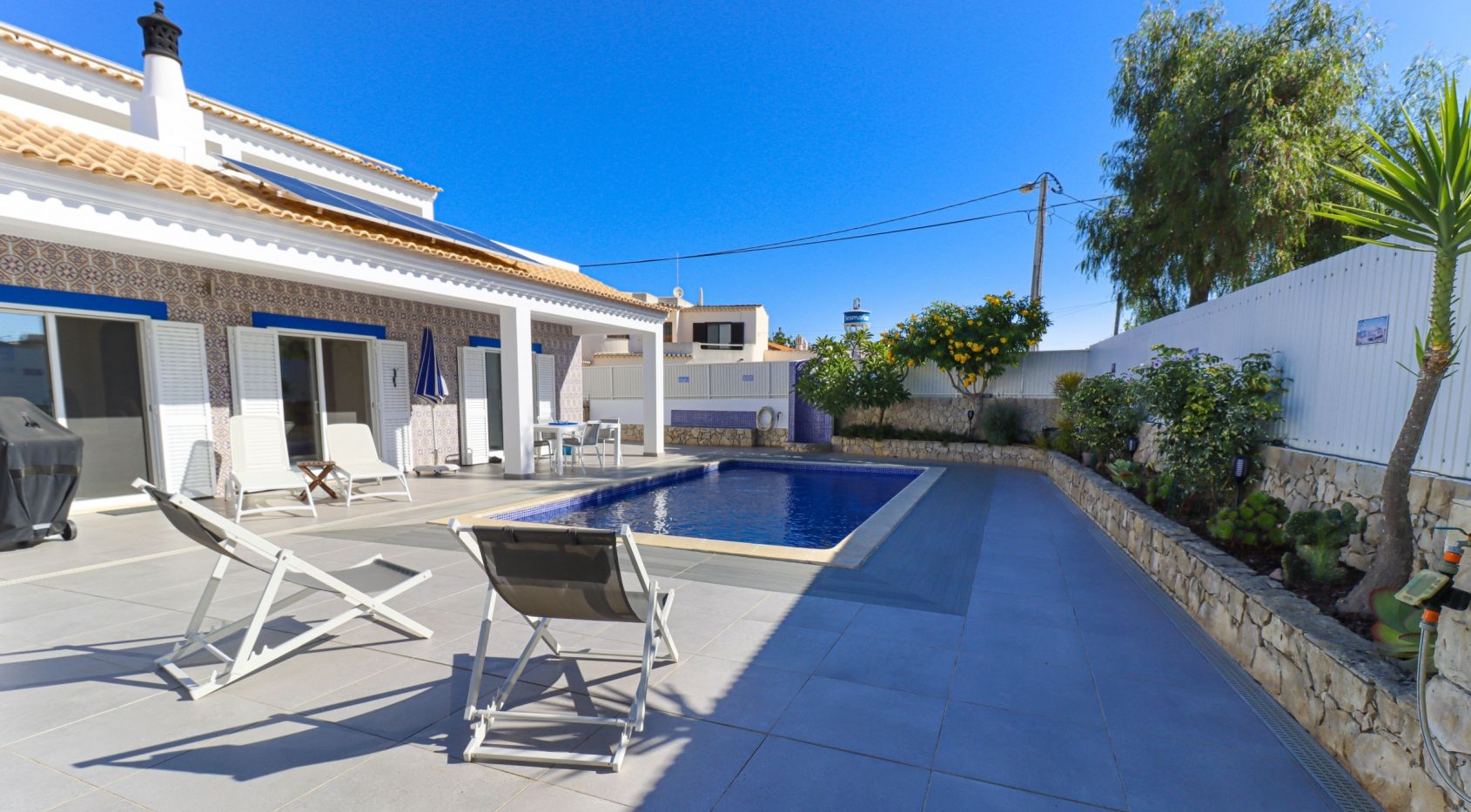 Imaculada moradia V4 com piscina privada em Carvoeiro