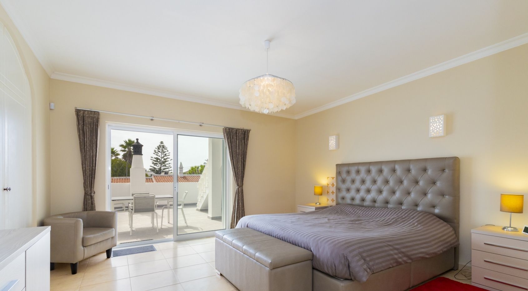 Imaculada moradia V4 com piscina privada em Carvoeiro