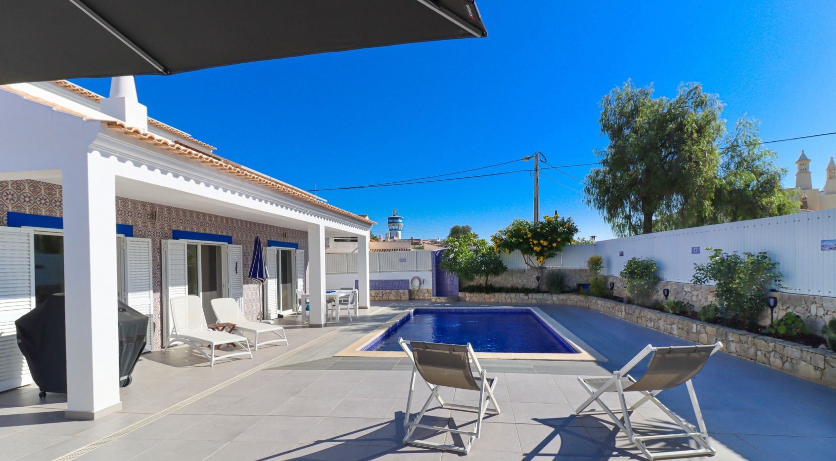 Imaculada moradia V4 com piscina privada em Carvoeiro