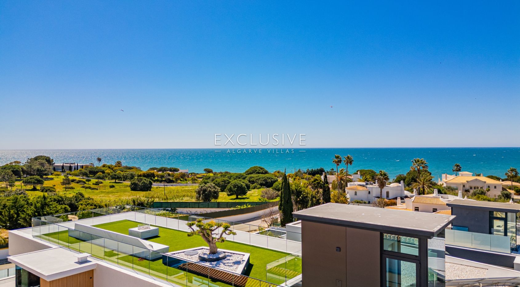 Buy Brand new 5 bedroom villa on Gale beach near Albufeira with sea views