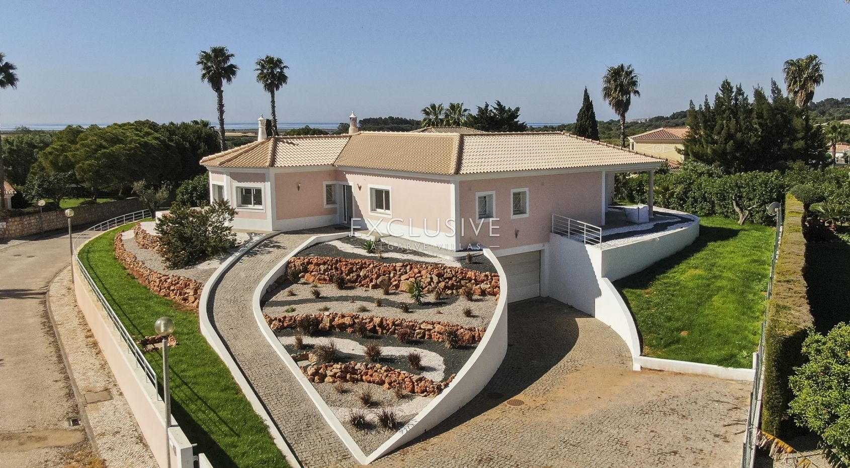 Charming 3 Bedroom Villa near the Estuary in Lagos (Algarve)