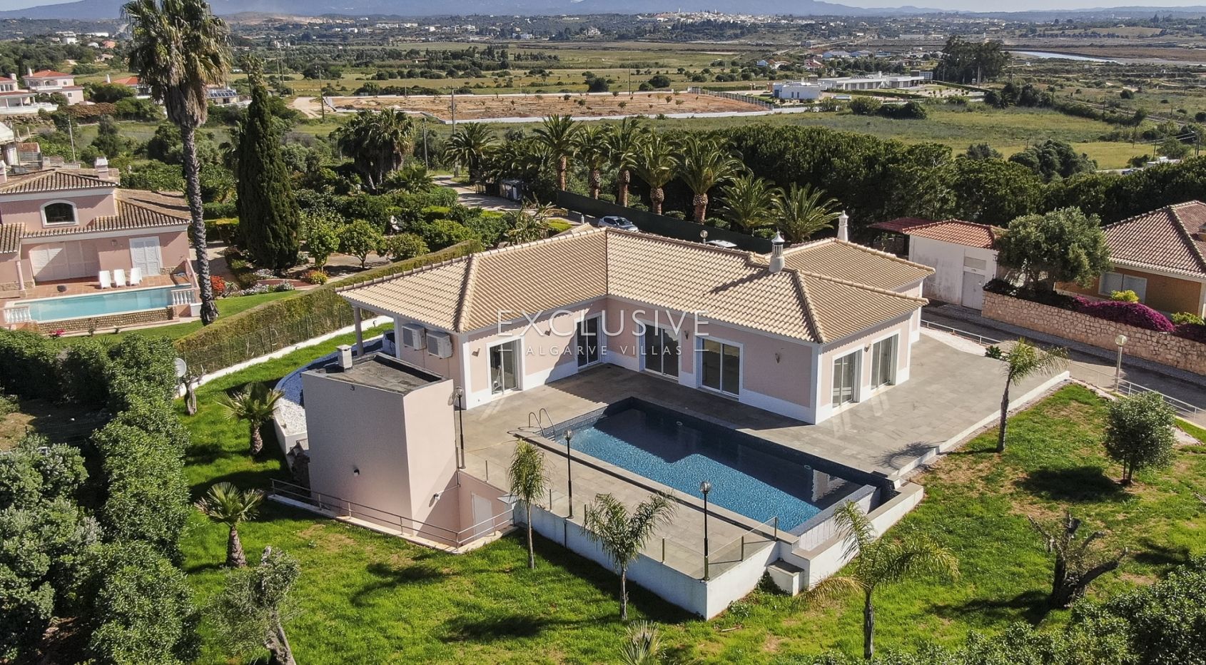 Charming 3 Bedroom Villa near the Estuary in Lagos (Algarve)