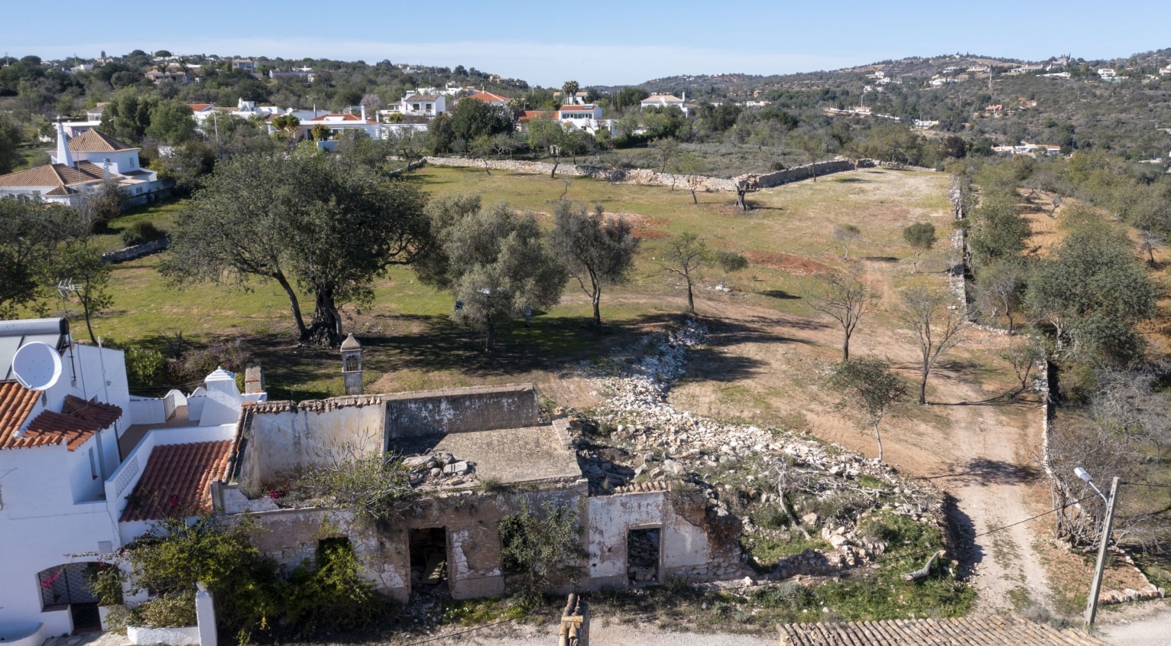 Large plot for construction with project approved, Boliqueime, Algarve