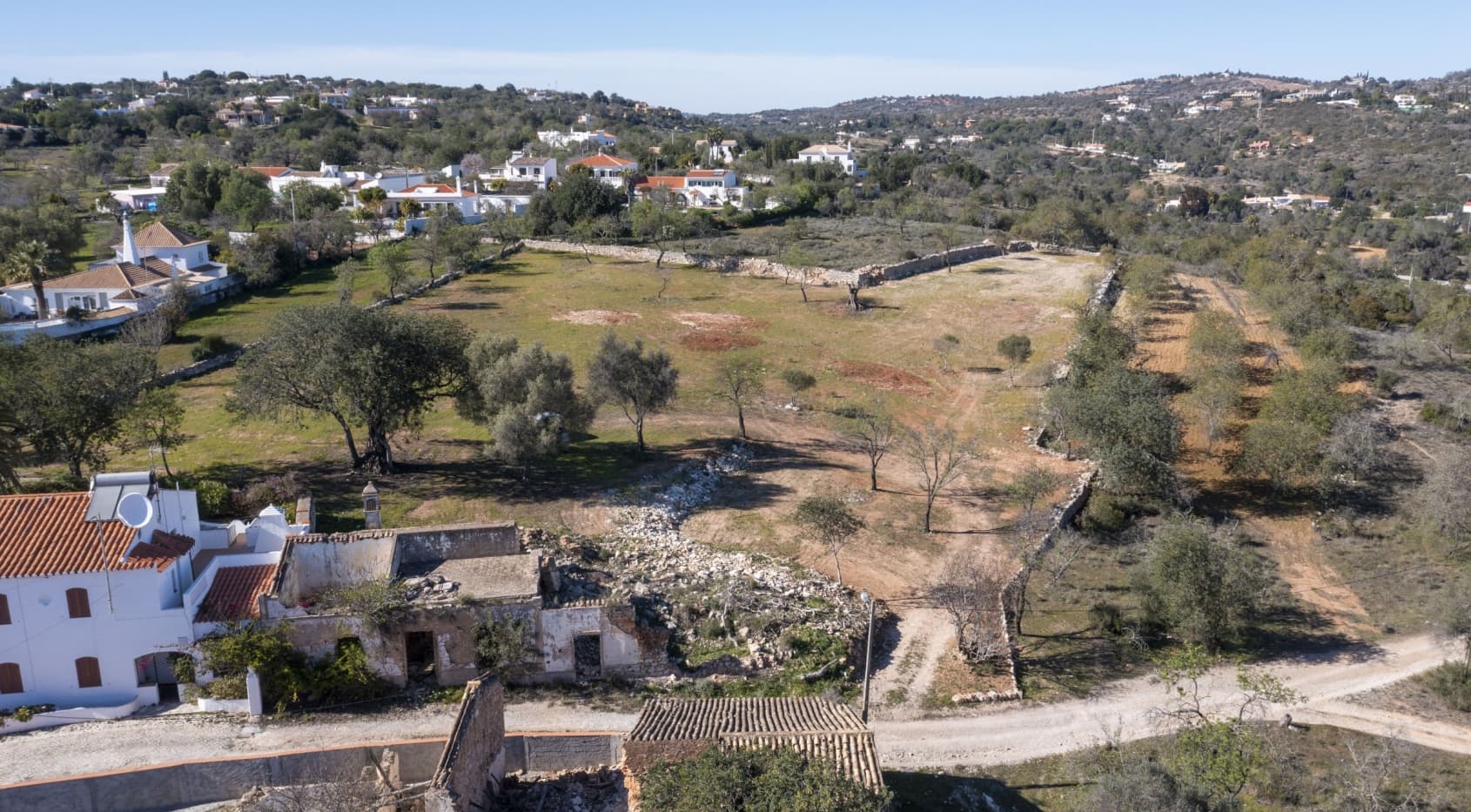 Large plot for construction with project approved, Boliqueime, Algarve