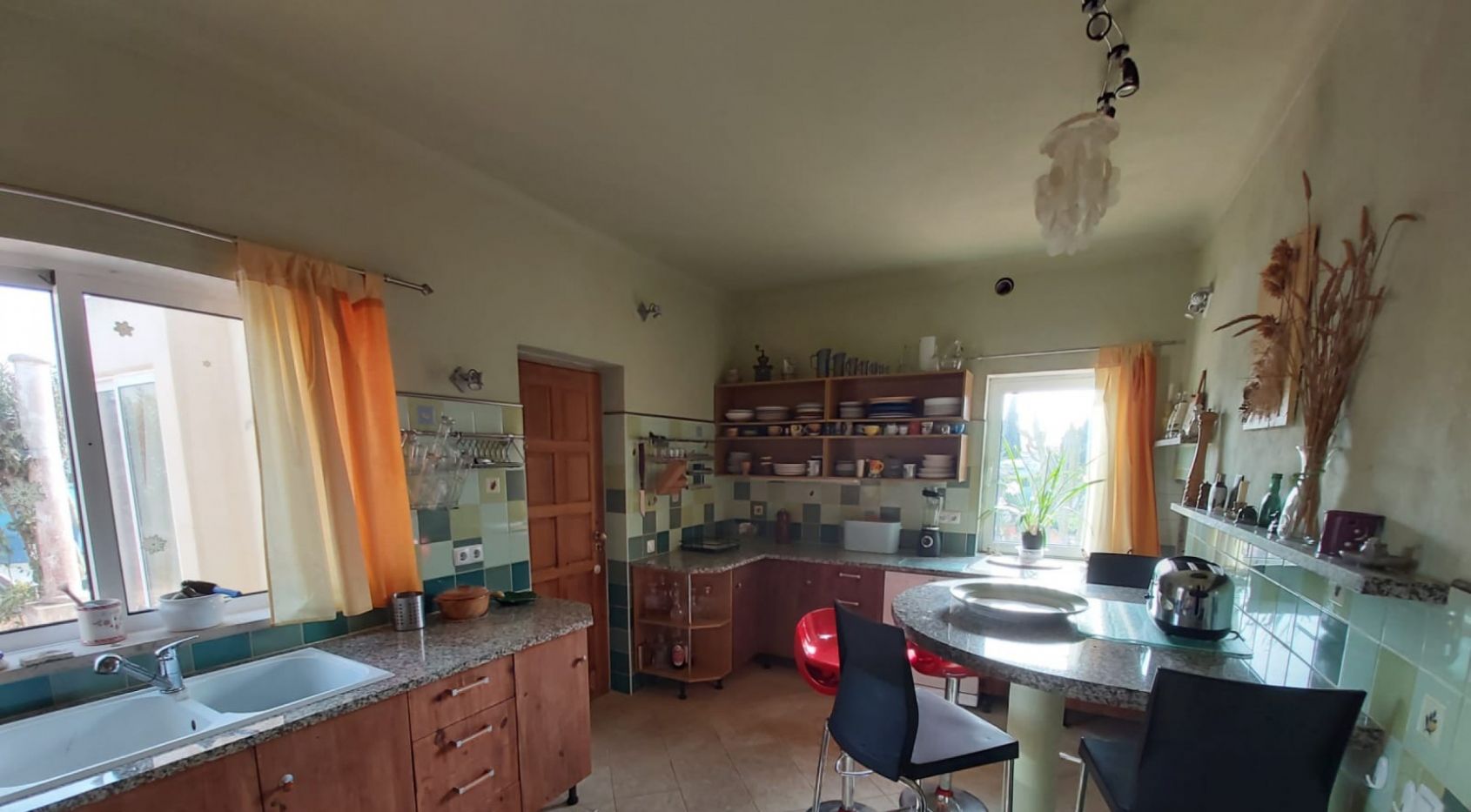4 bedroom villa with seaviews, Carvoeiro