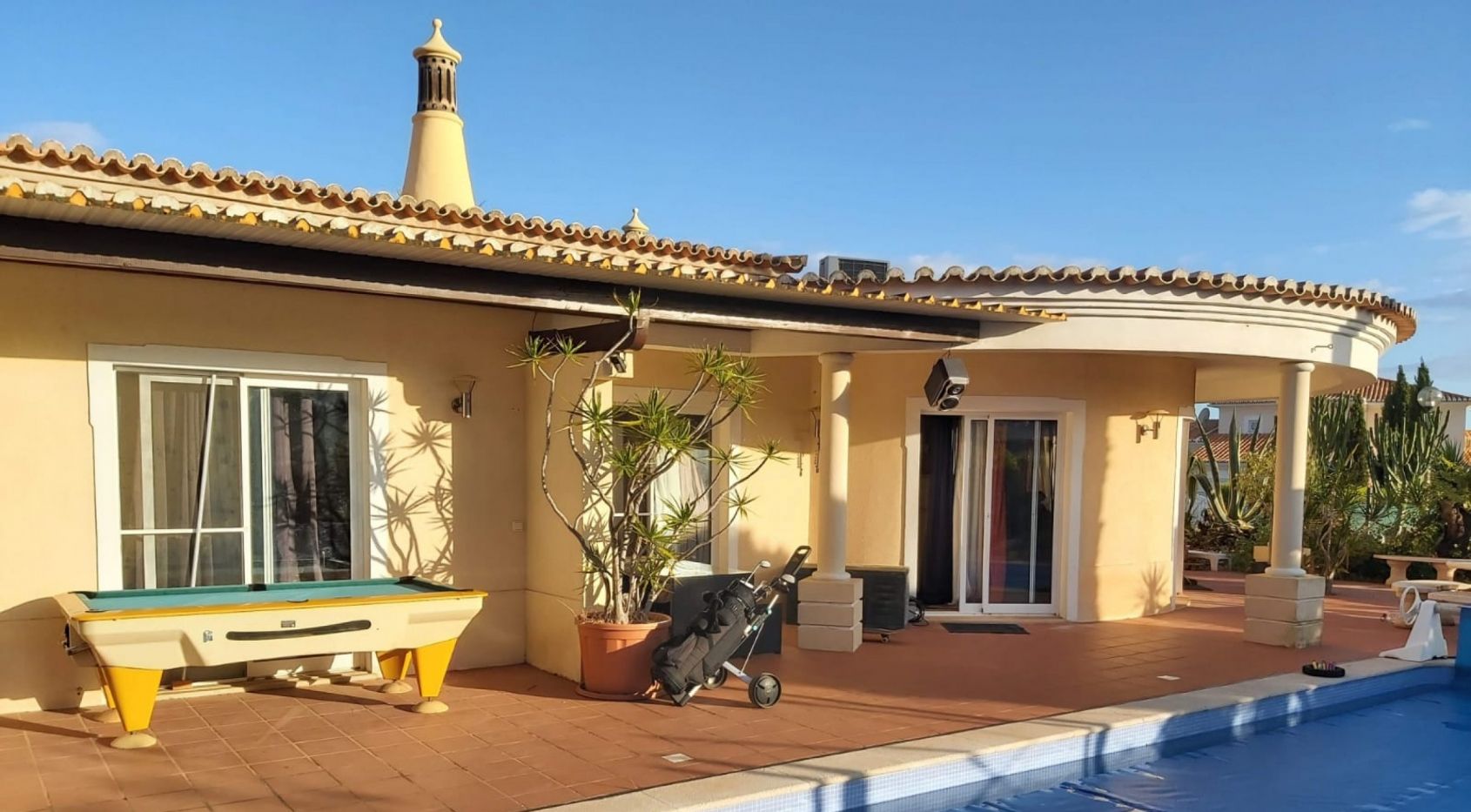 4 bedroom villa with seaviews, Carvoeiro