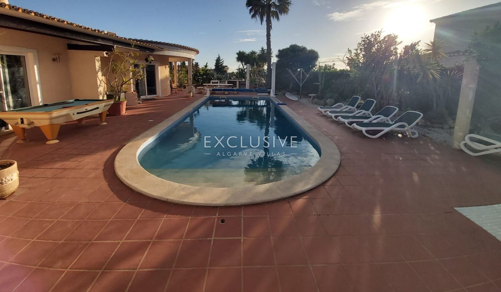 4 bedroom villa with seaviews, Carvoeiro