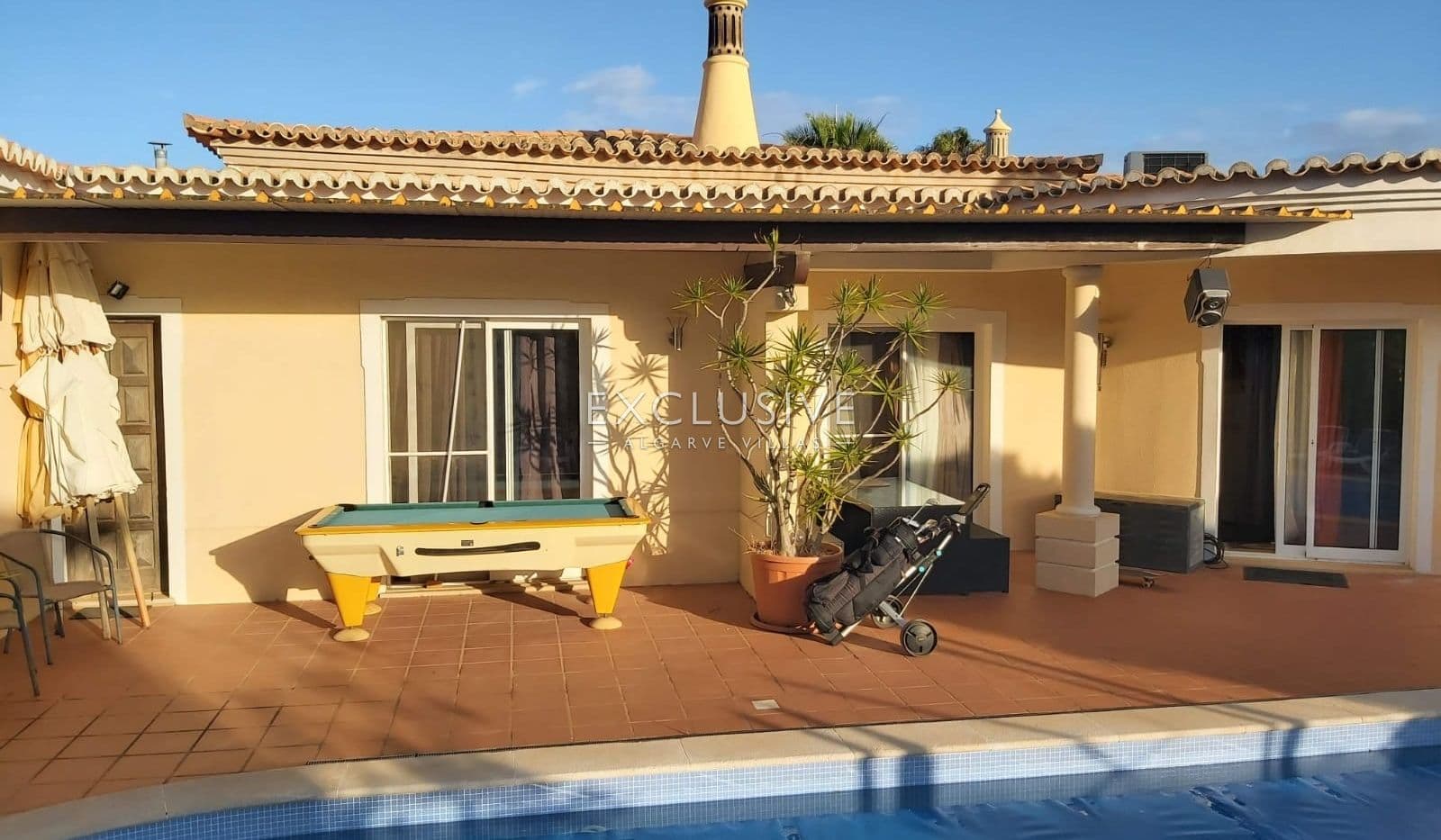 4 bedroom villa with seaviews, Carvoeiro