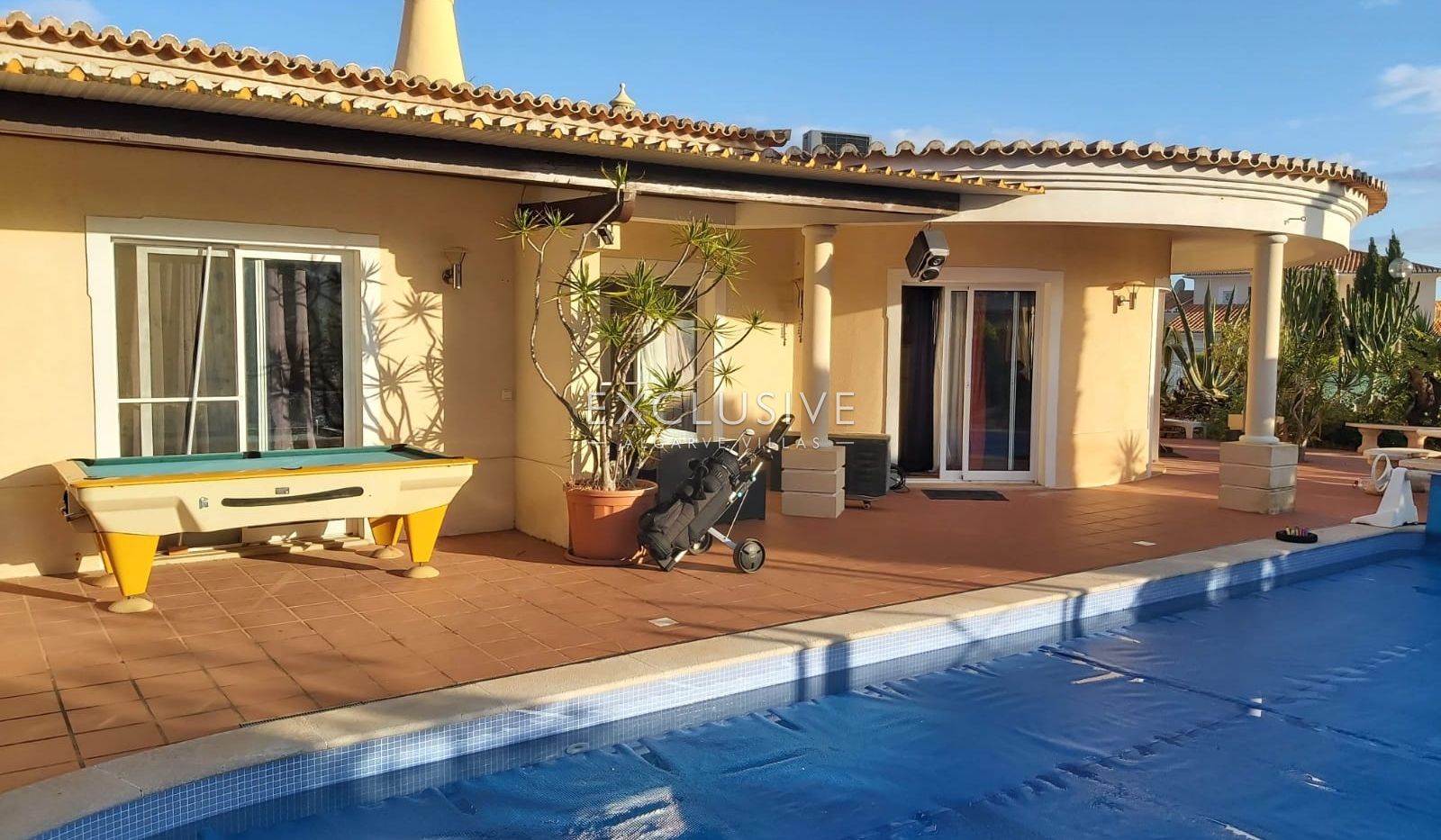 4 bedroom villa with seaviews, Carvoeiro
