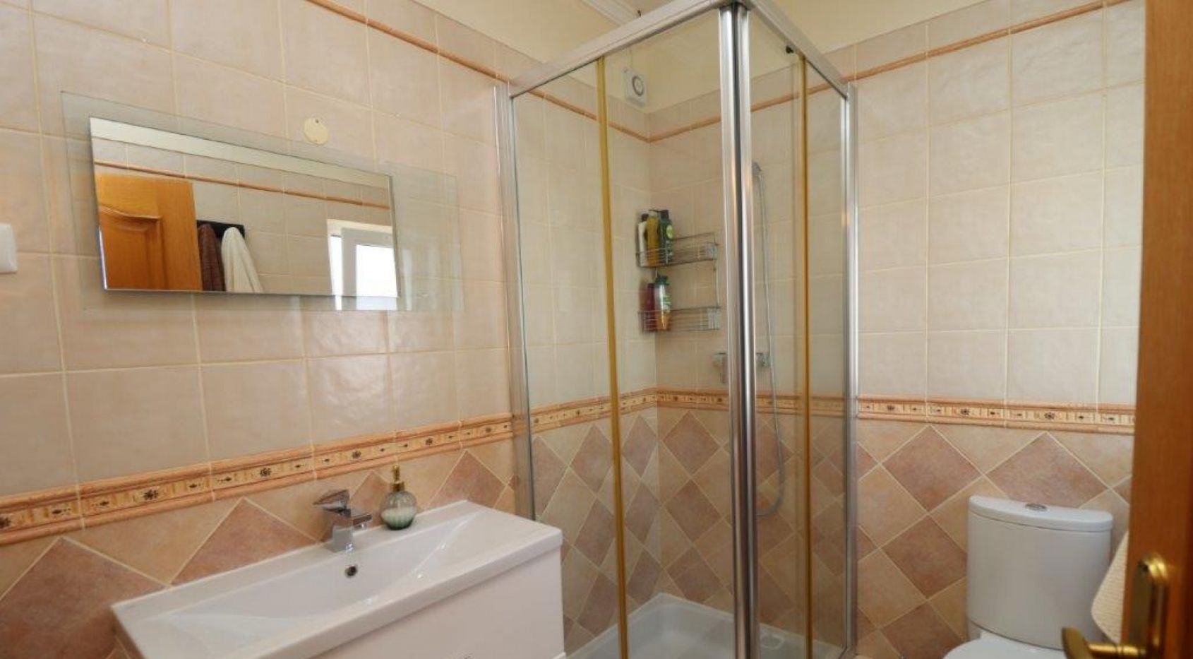 Beautiful two (+2) bedroom apartment with sea views in Santa Bárbara de Nexe, Algarve
