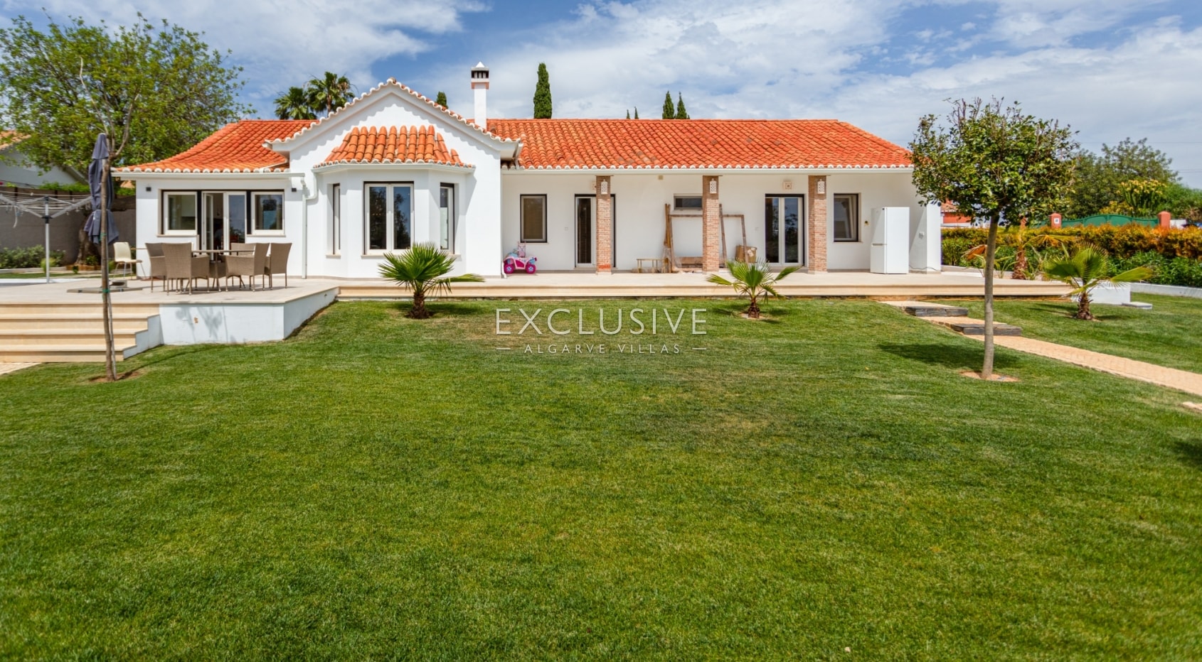Luxury renovated Quinta, 4 Bedrooms ensuite, Golf views, Algarve
