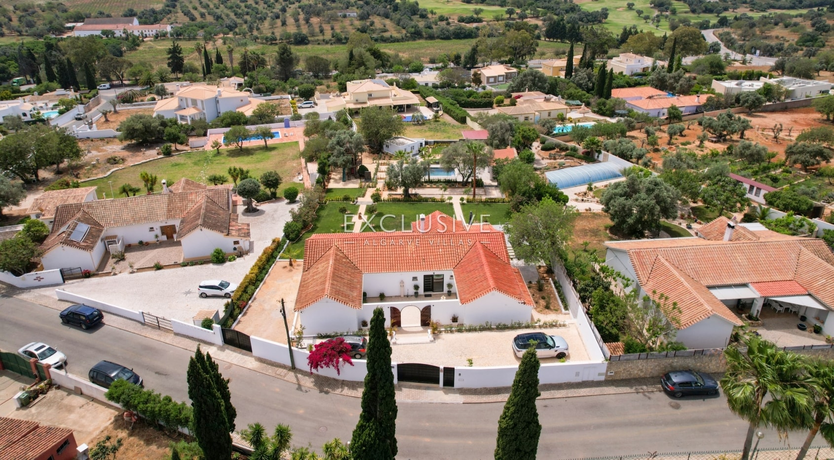 Luxury renovated Quinta, 4 Bedrooms ensuite, Golf views, Algarve
