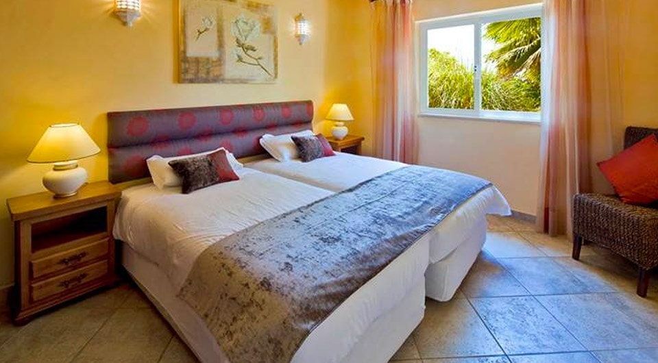 4 villa de chambre à coucher avec piscine près de la plage de Benagil