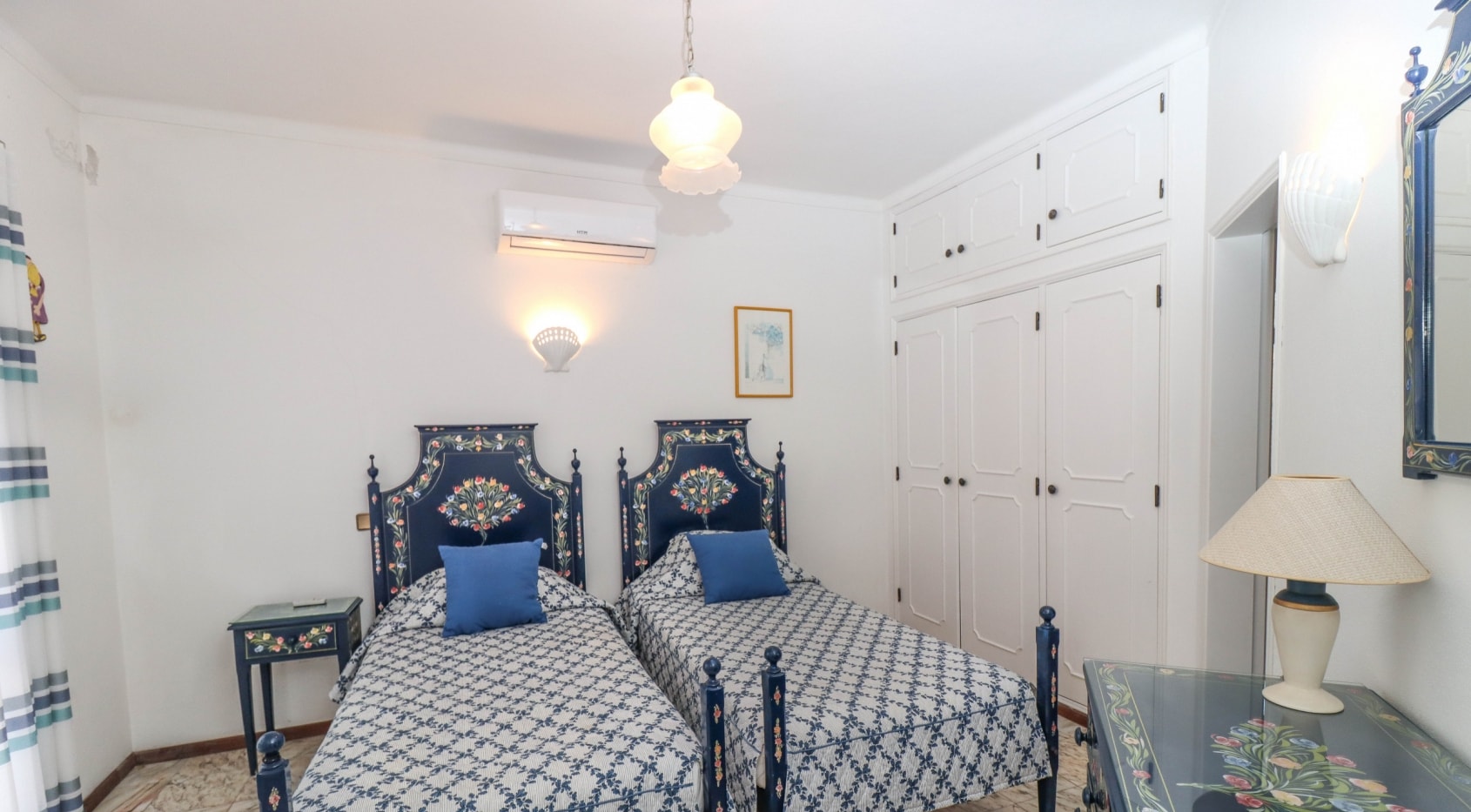 Investment opportunity: south-facing 4 bedroom villa near Vale do Lobo, Algarve