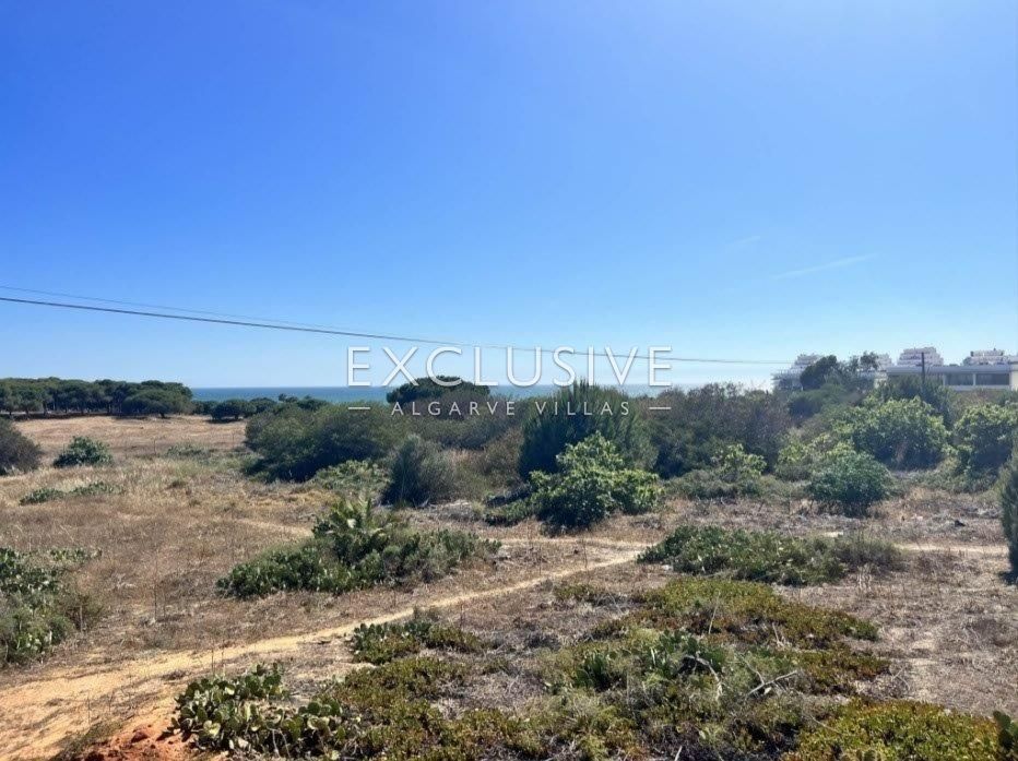 Investment - Very rare plot close to the beach, Quarteira, Algarve