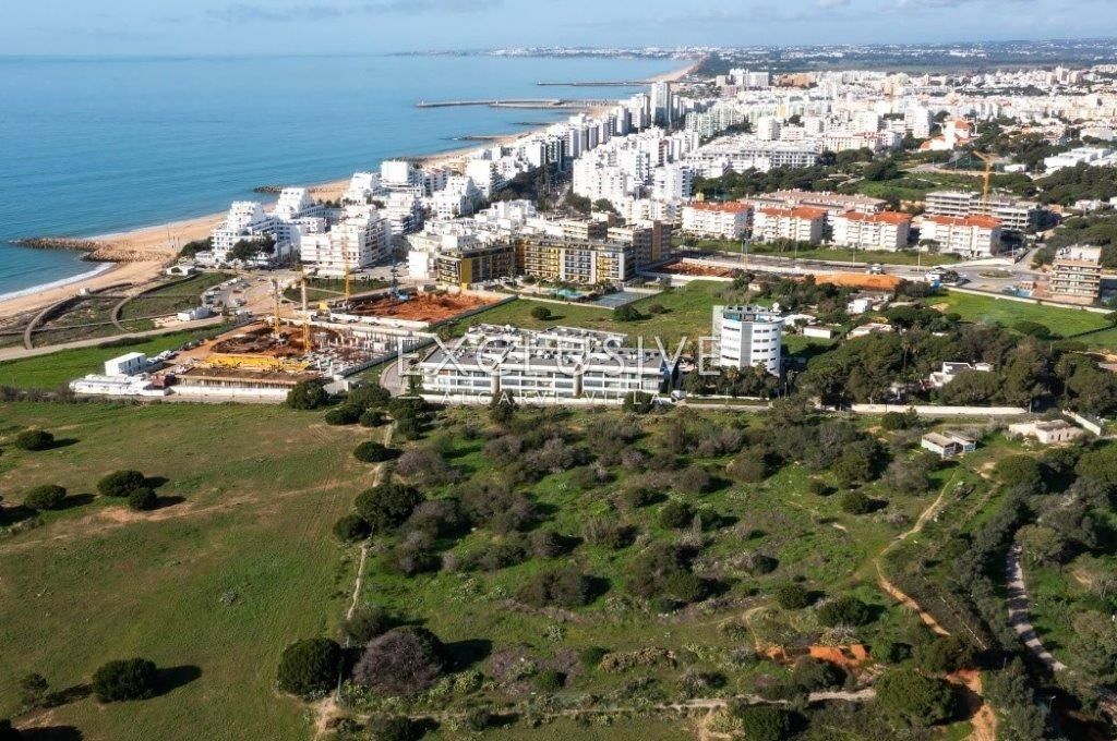 Investment - Very rare plot close to the beach, Quarteira, Algarve