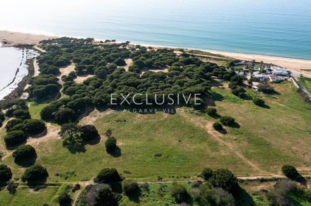 Investment - Very rare plot close to the beach, Quarteira, Algarve