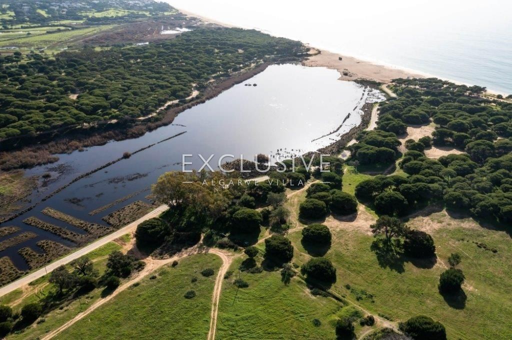 Investment - Very rare plot close to the beach, Quarteira, Algarve