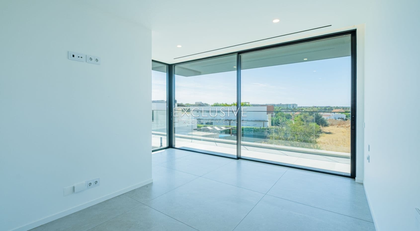 Modern Villa near Gale beach and Salgados Golf Algarve