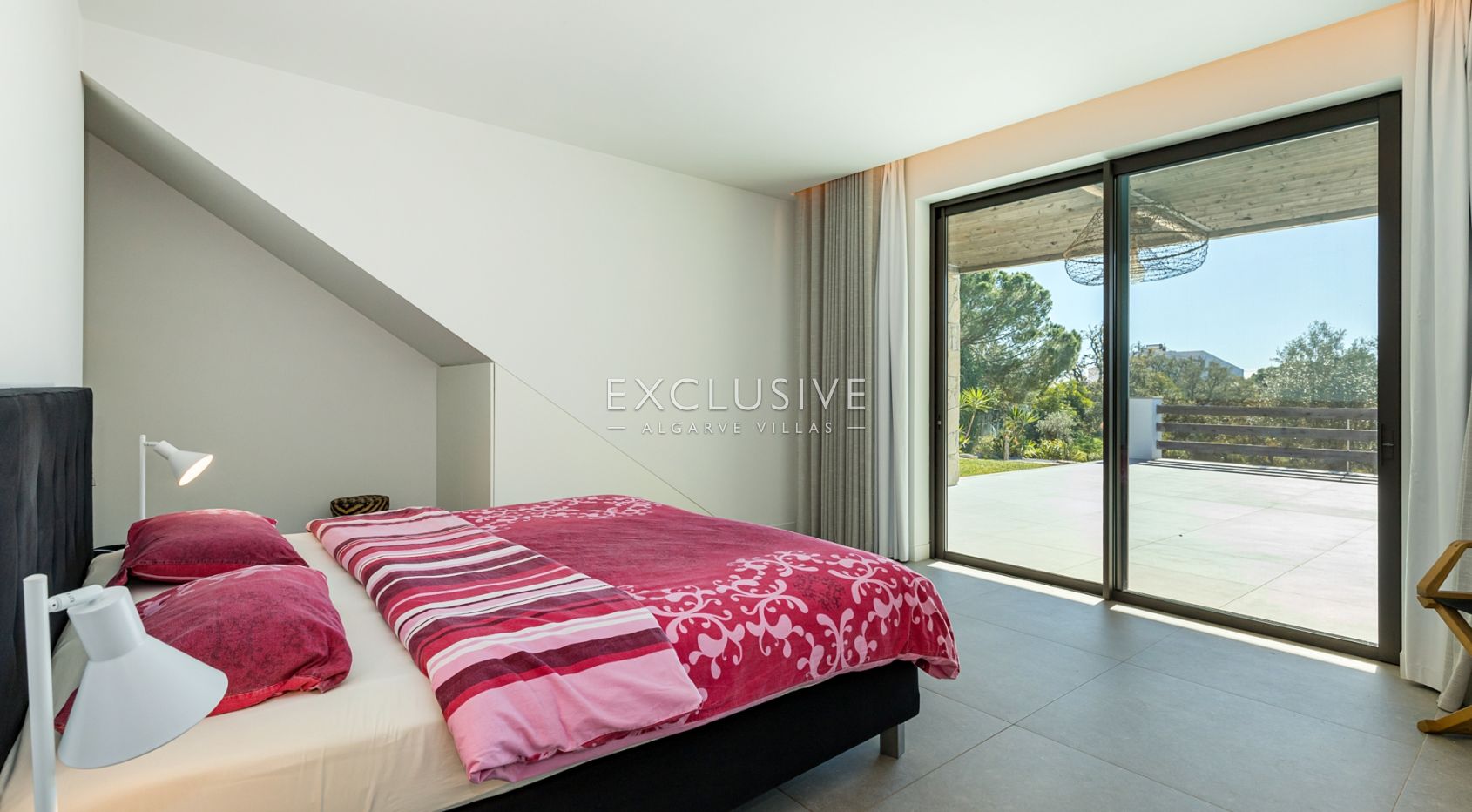 Contemporary design villa with stunning coastal views Porches, Algarve