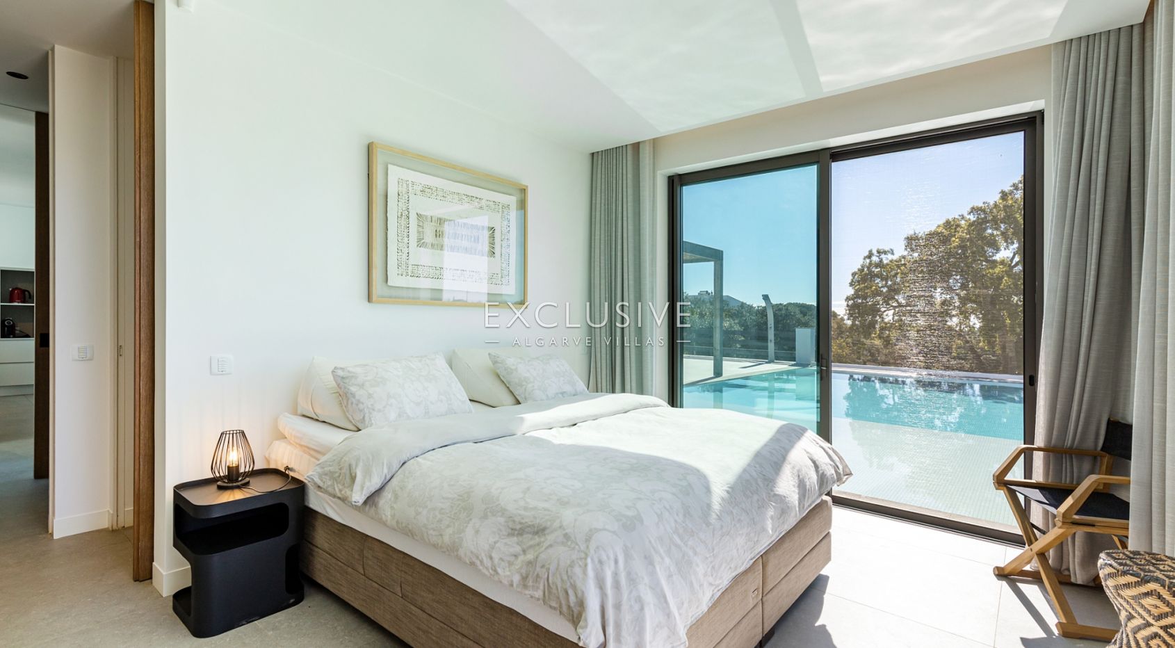 Contemporary design villa with stunning coastal views Porches, Algarve