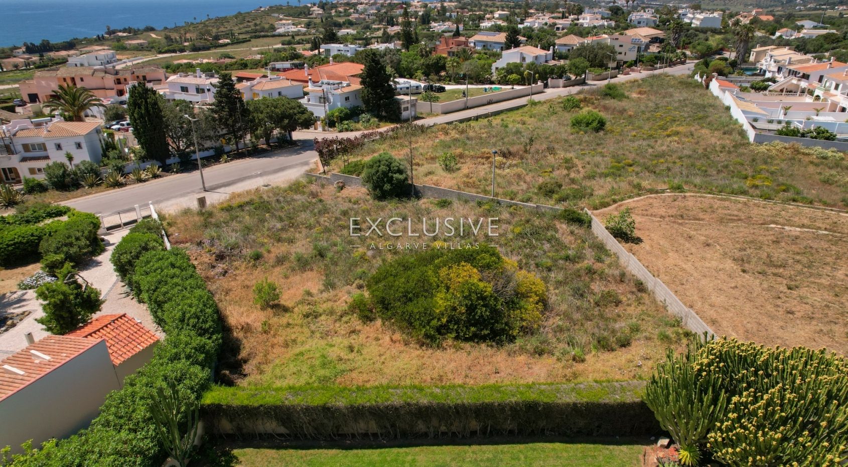 Fantastisches Grundstück in Luz für große Villa mit Meerblick Algarve