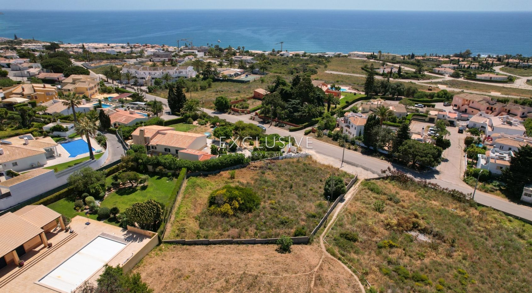 Fantastisches Grundstück in Luz für große Villa mit Meerblick Algarve
