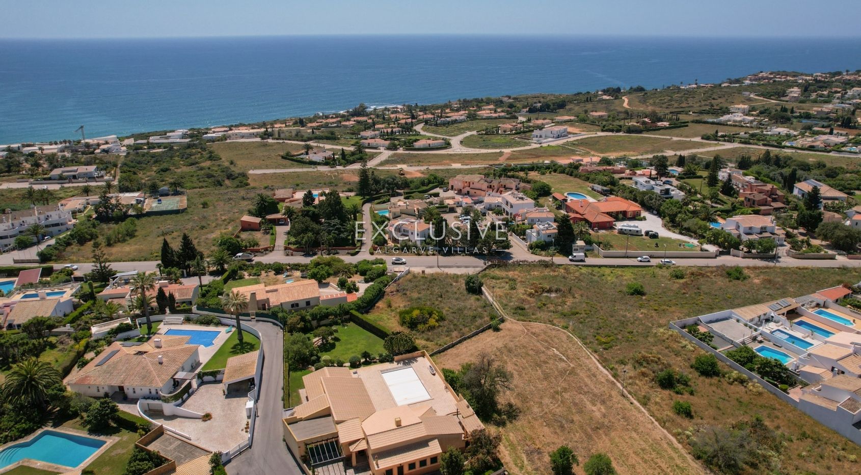Fantastisches Grundstück in Luz für große Villa mit Meerblick Algarve