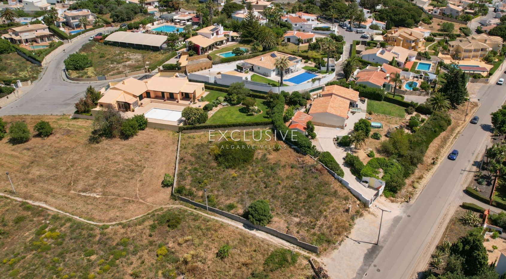Fantastisches Grundstück in Luz für große Villa mit Meerblick Algarve