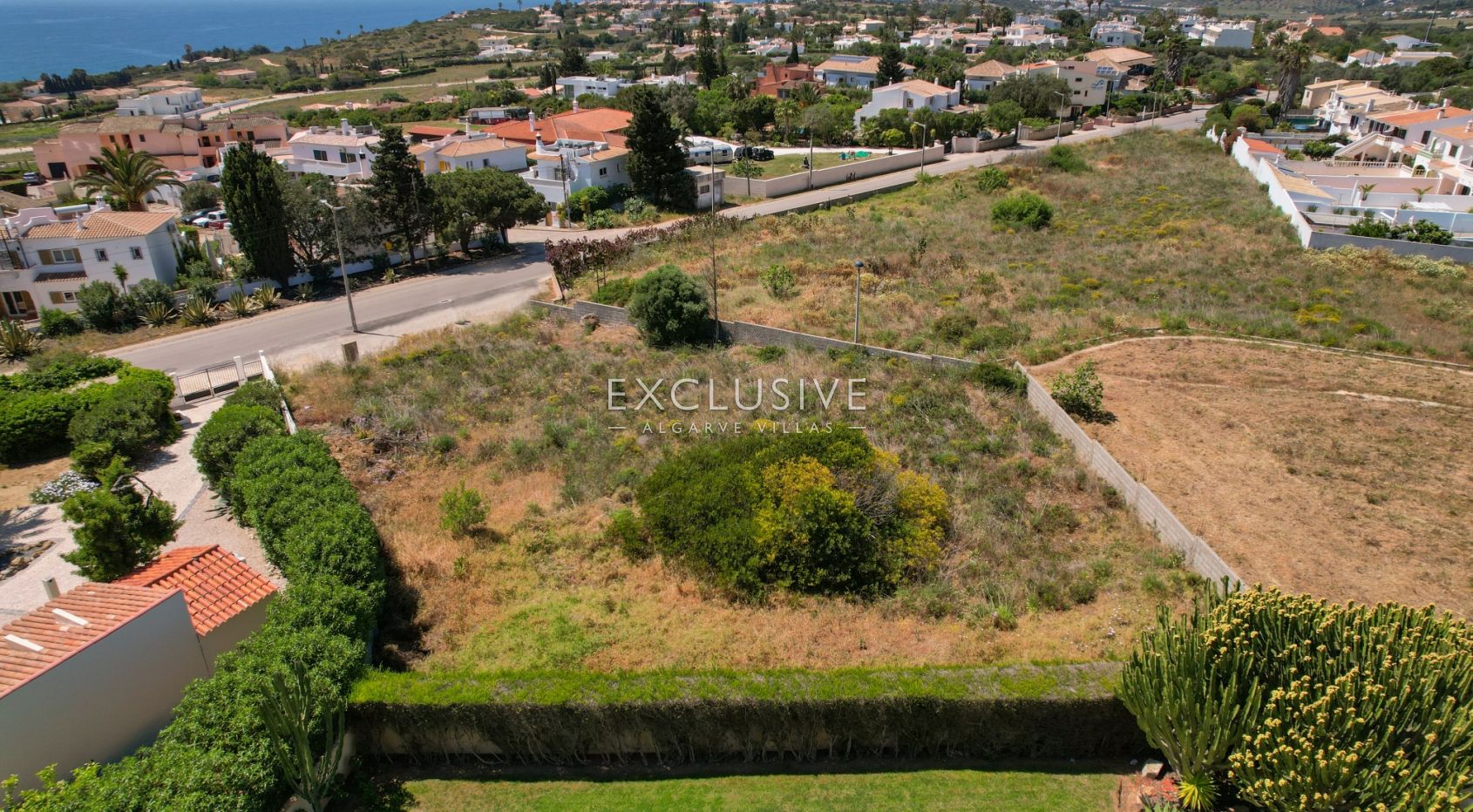 Fantastisches Grundstück in Luz für große Villa mit Meerblick Algarve
