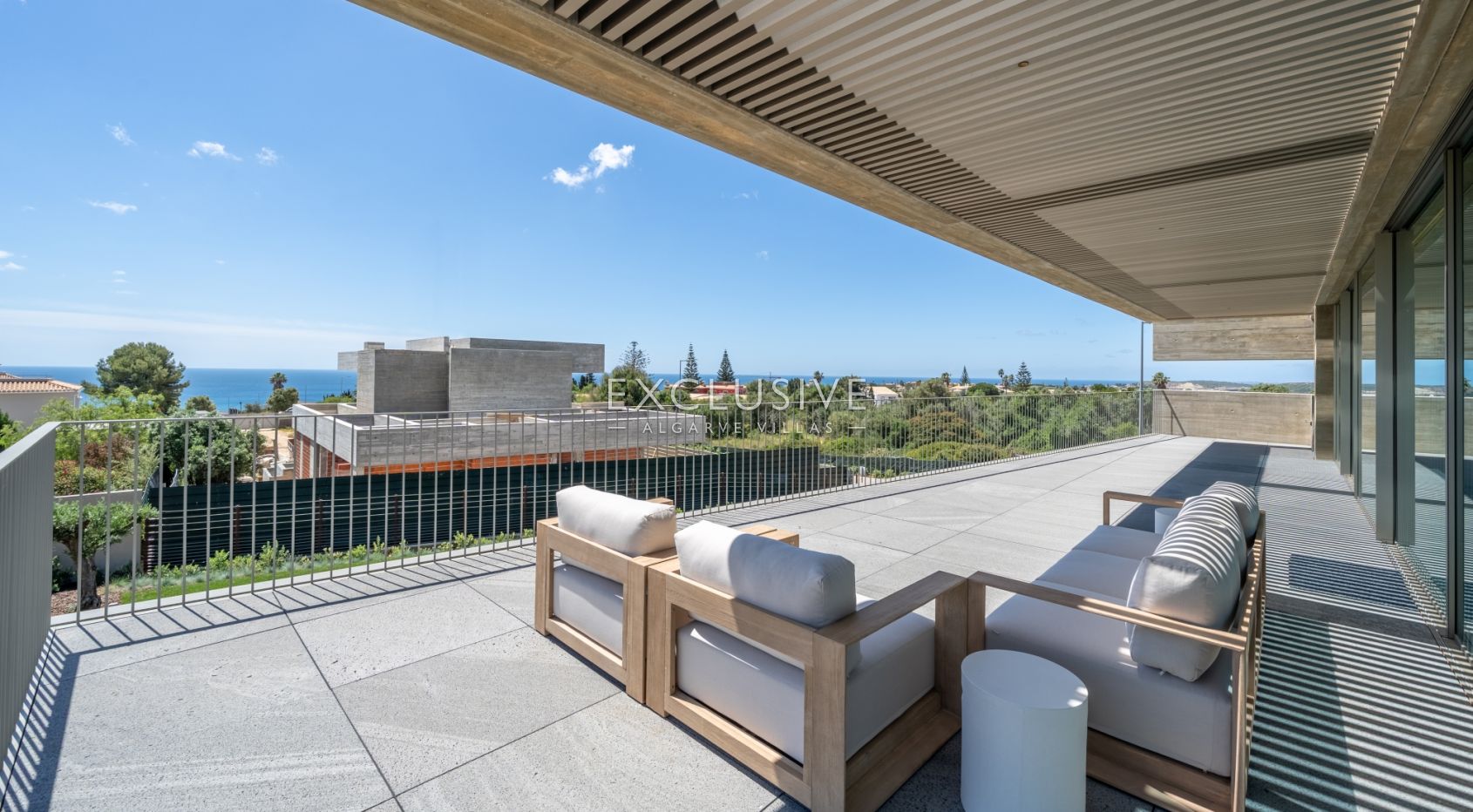 Contemporary luxury villa near the beach with ocean views in Praia da Luz, Algarve
