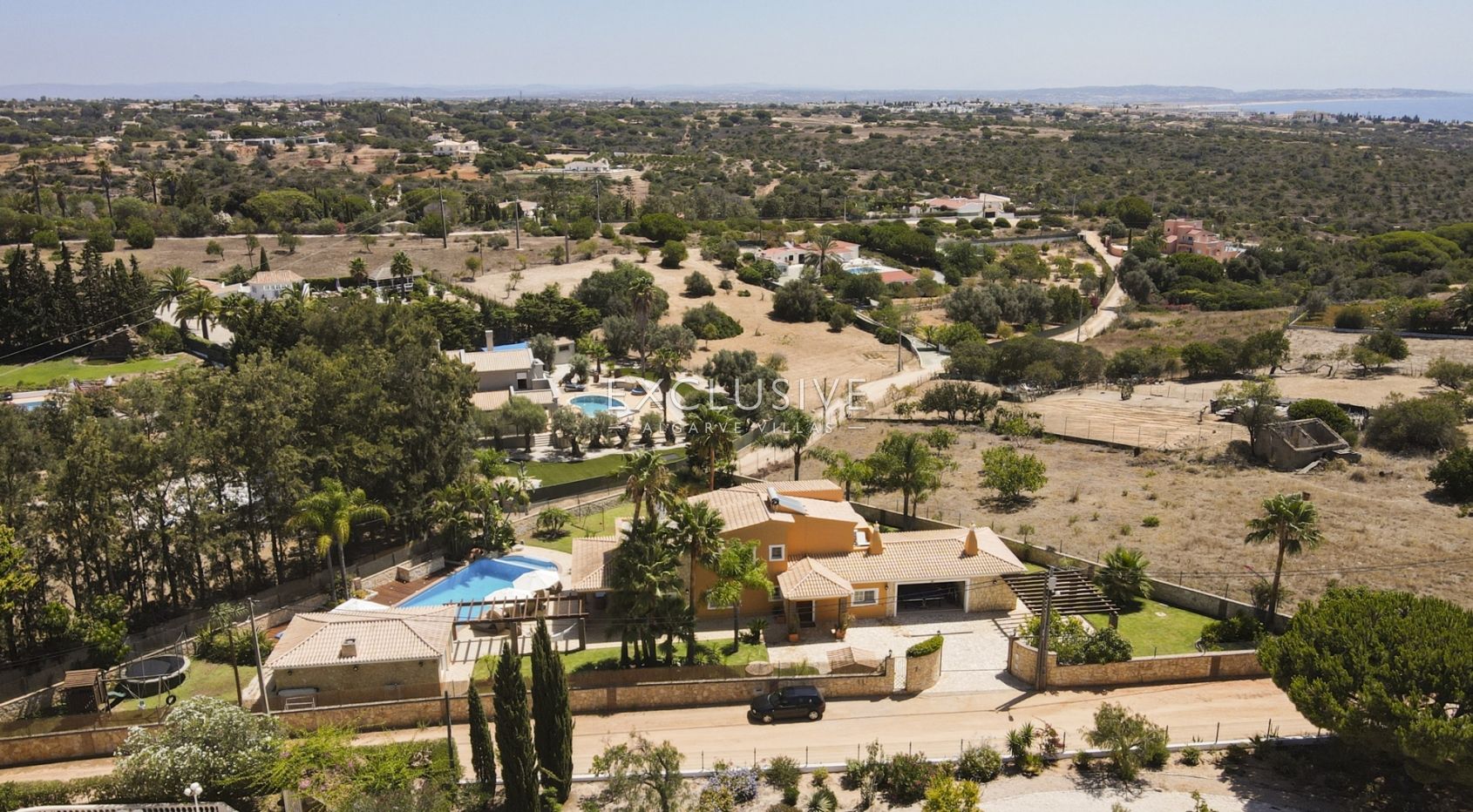 Charming Villa in Caramujeira, Algarve