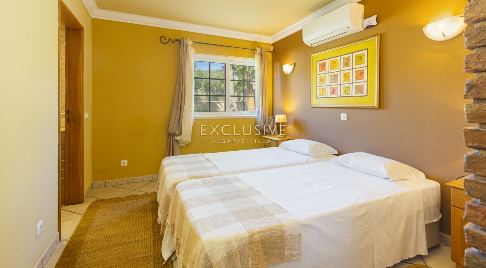 Charming Villa in Caramujeira, Algarve