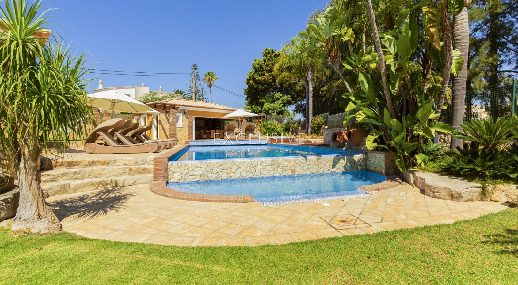 Charming Villa in Caramujeira, Algarve